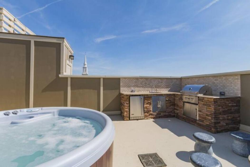Glitz & Guitars I Stylish 3Br With Rooftop Hot Tub In East Nashville Exterior photo
